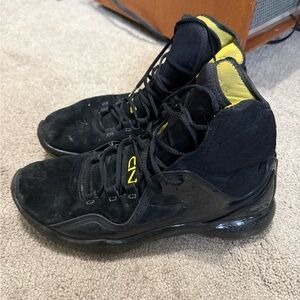 Under Armour Cam Newton Men’s Size 13